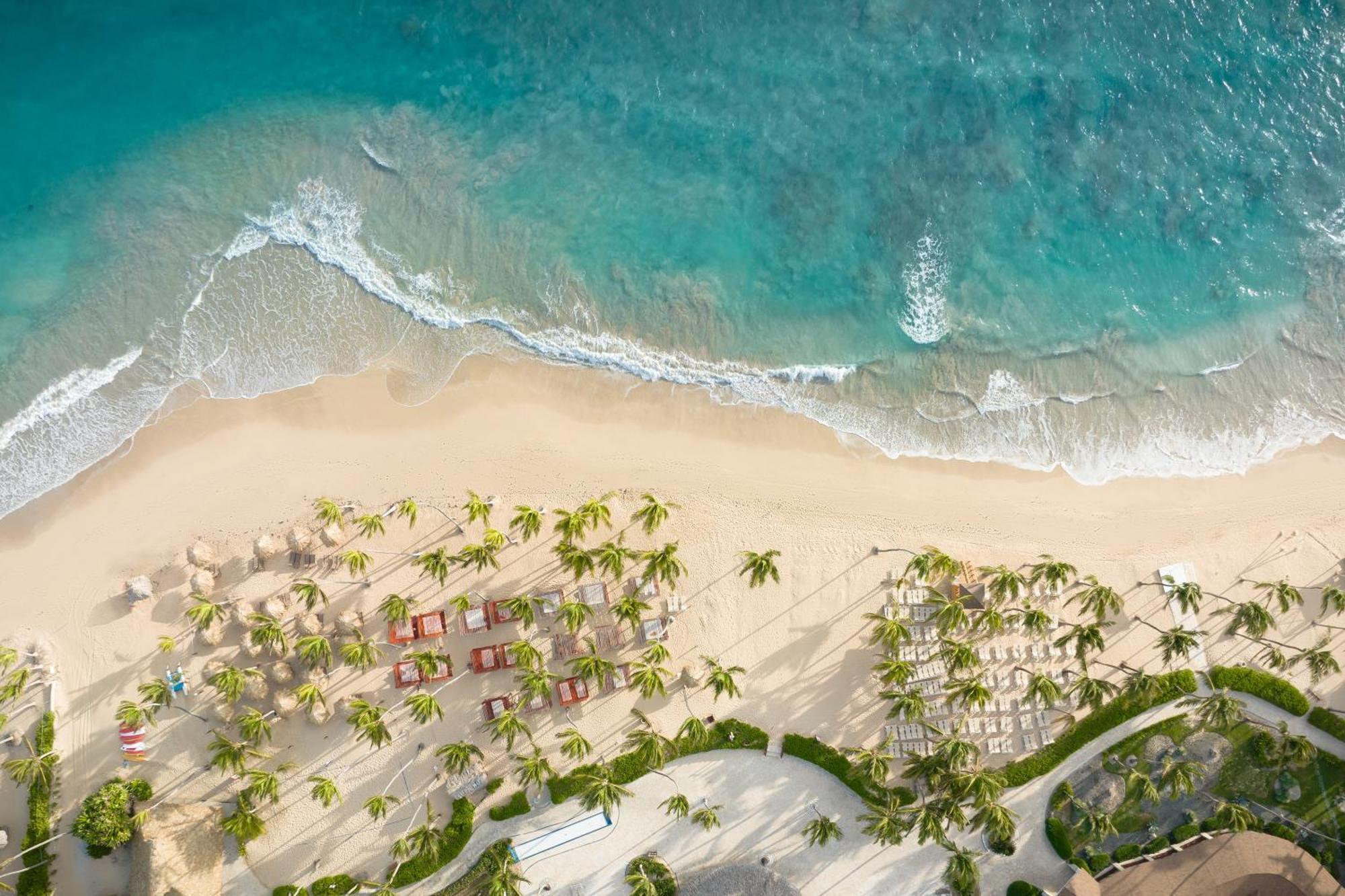 Wyndham Alltra Punta Cana All Inclusive Resort Exterior photo Aerial view of the beach