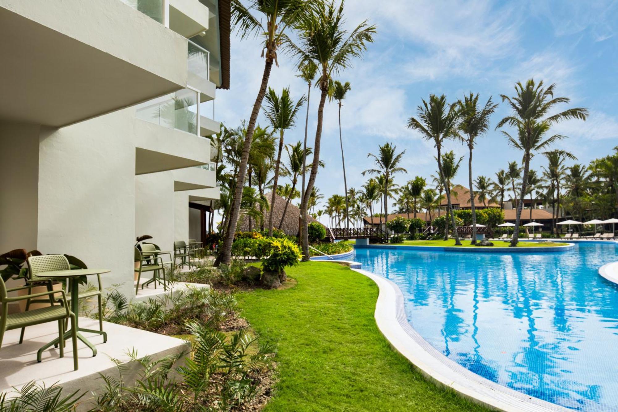 Wyndham Alltra Punta Cana All Inclusive Resort Exterior photo