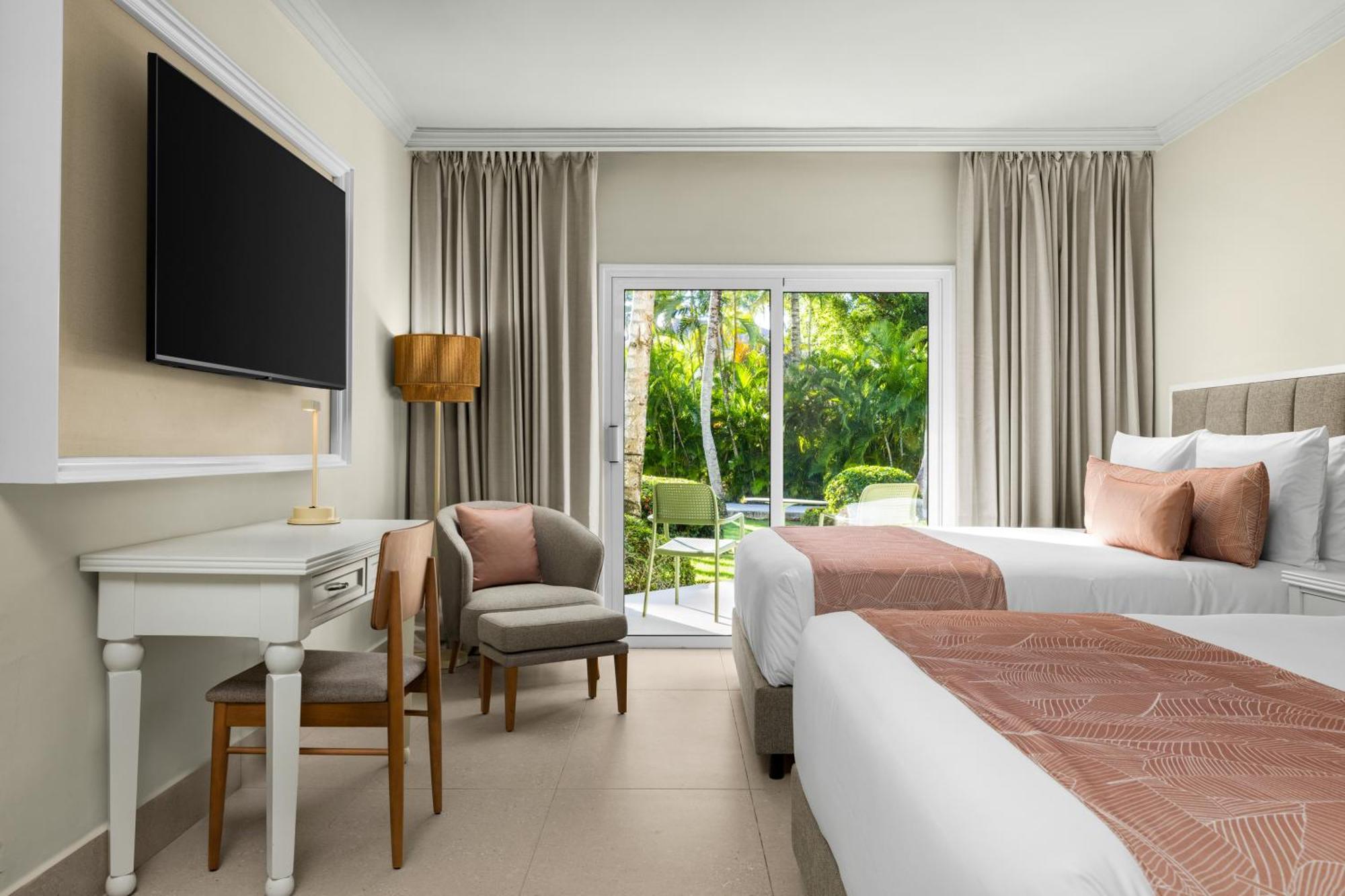 Wyndham Alltra Punta Cana All Inclusive Resort Exterior photo
