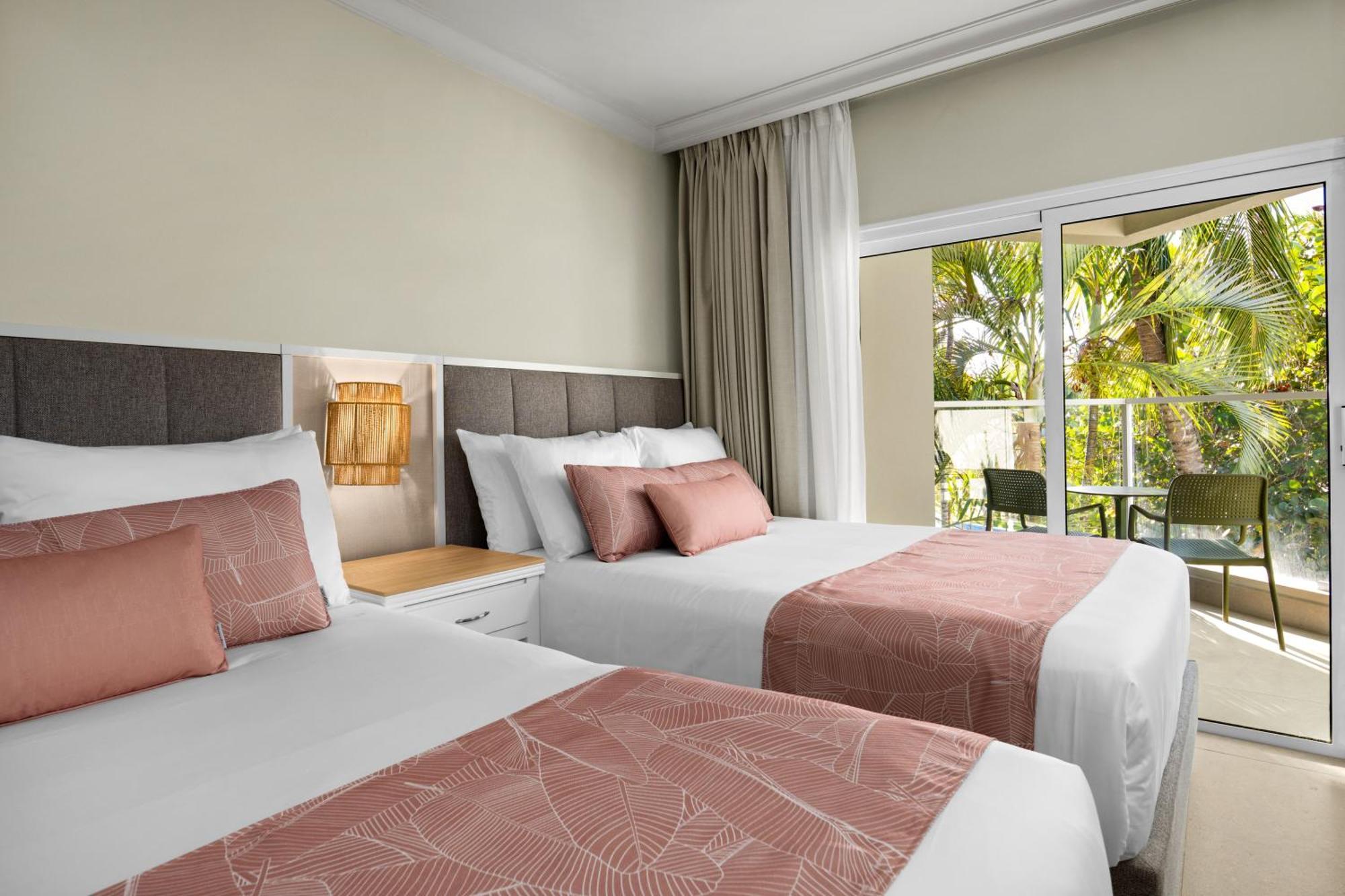 Wyndham Alltra Punta Cana All Inclusive Resort Exterior photo